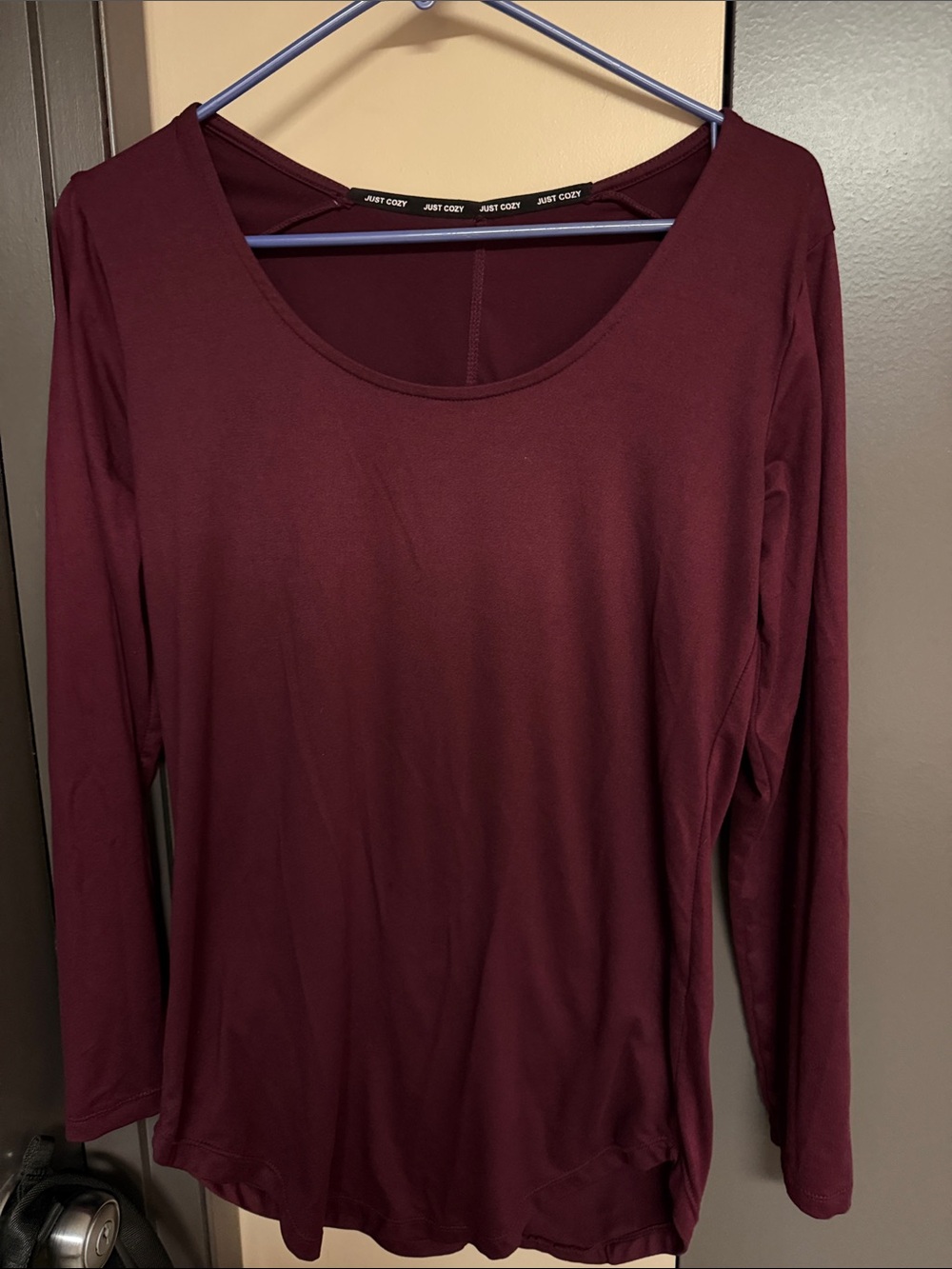 Women's Long Sleeve Scoop Neck Top - Wine